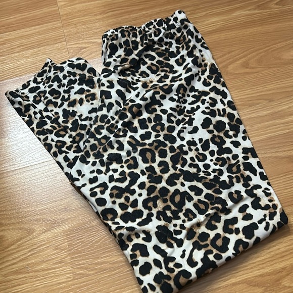 Leopard leggings - Picture 1 of 3